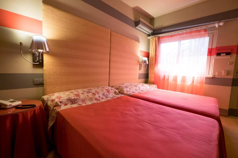 Comfort Double Room image 4