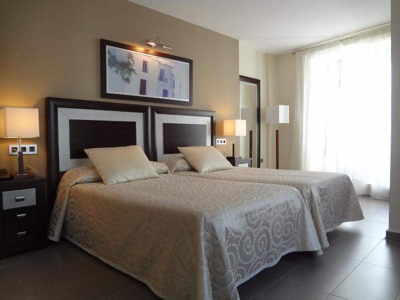 Superior Double or Twin Room image 2