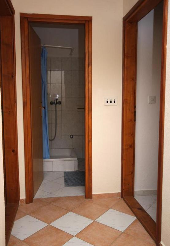 Two-Bedroom Apartment with Balcony and Sea View image 3