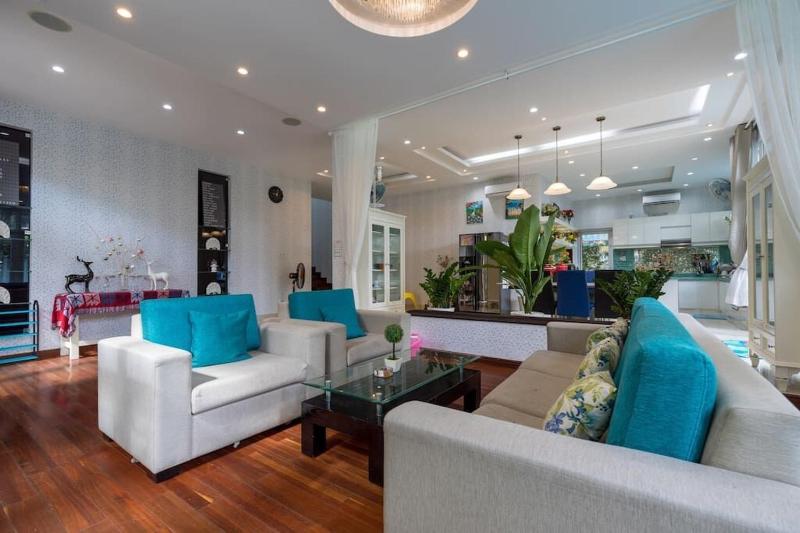 POOL VILLA*5 BEDs 6 BATHs *BBQ *KARAOKE *14pax*D.2 - image 1