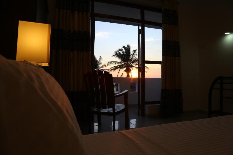 Hikka Regent Hotel - image 37