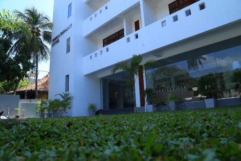 Hikka Regent Hotel - image 19