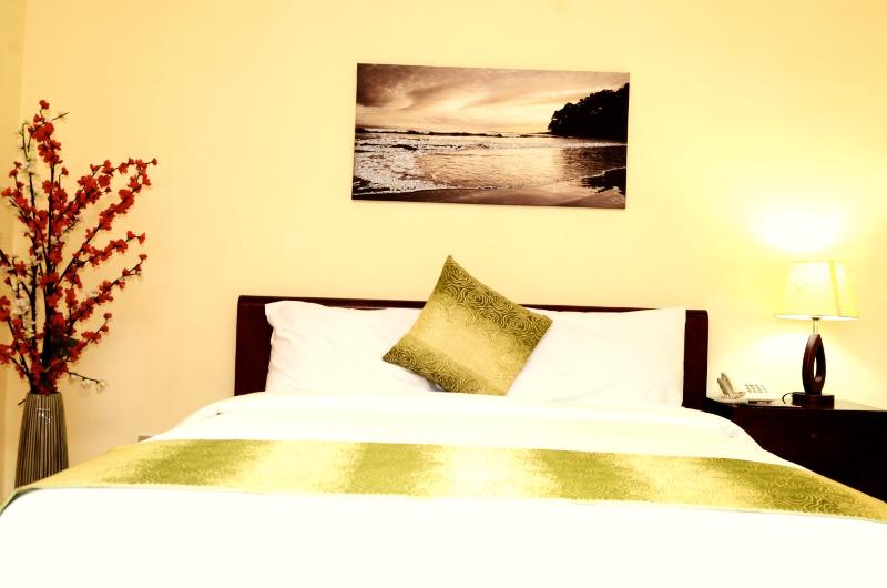 Executive Suite image 2