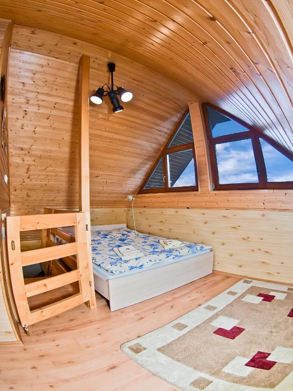  Duplex Apartment with New Year's Package  image 2