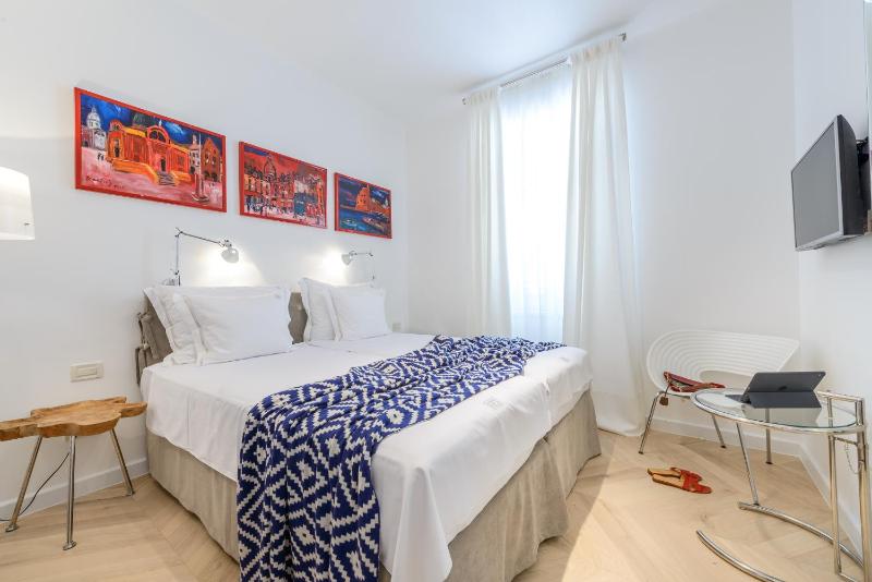 Deluxe Villa image 4