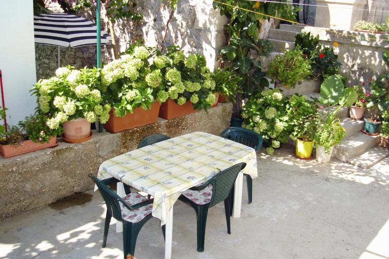 Two-Bedroom Apartment with Terrace and Sea View image 1