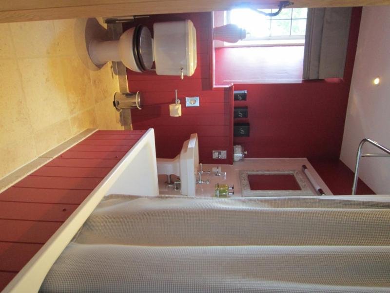 Superior Twin Room image 3
