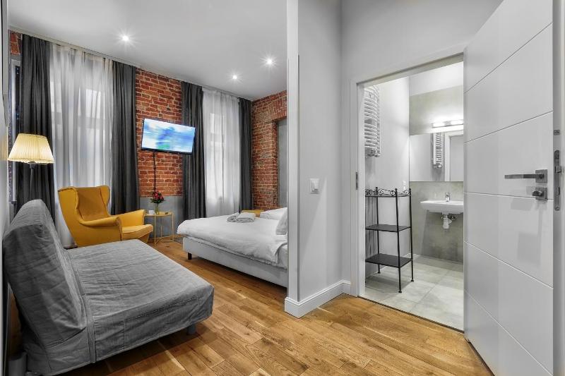 Studio Apartment image 3