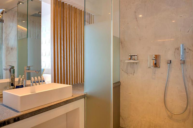 Myconian Korali Relais & Chateaux - image 11