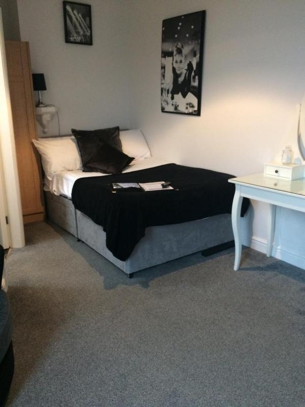 Single Room image 1