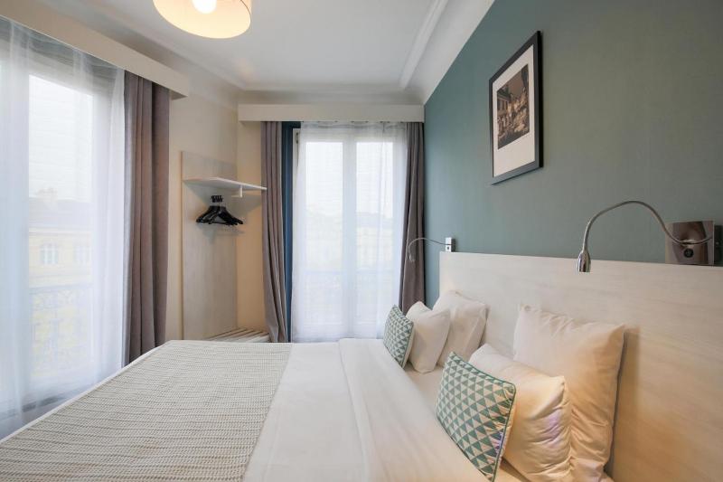 Double Room image 2