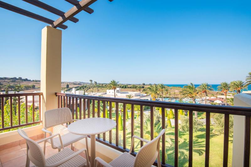 Double or Twin Room with Side Sea View image 4