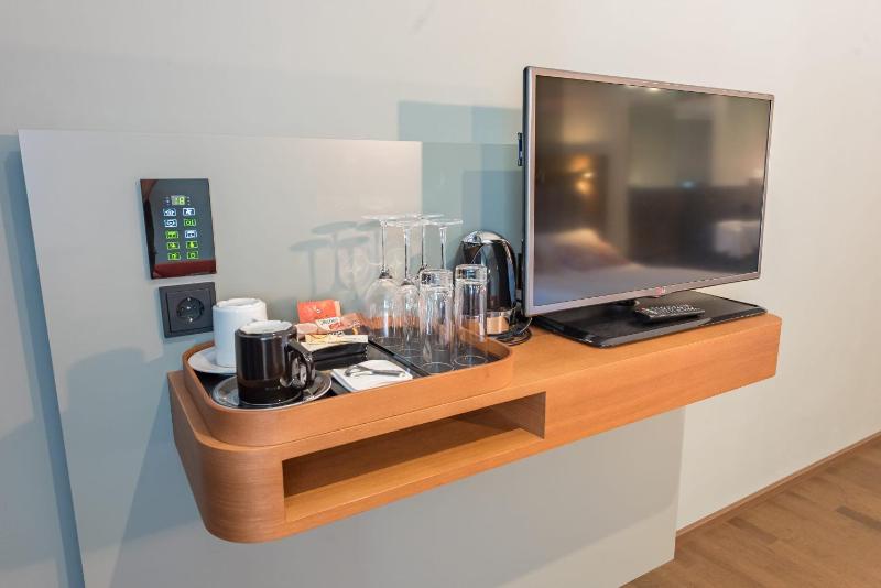 Standard Single Room image 2