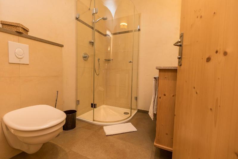 Double Room image 4