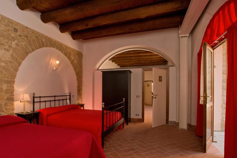 Triple Room image 1