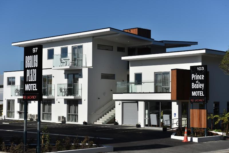 103 Prince of Bealey Motel - image 1