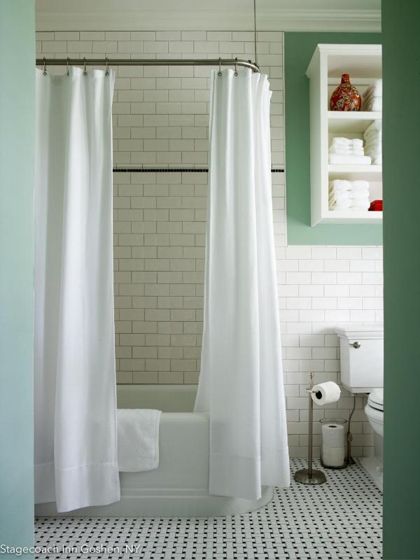 Queen Room image 2