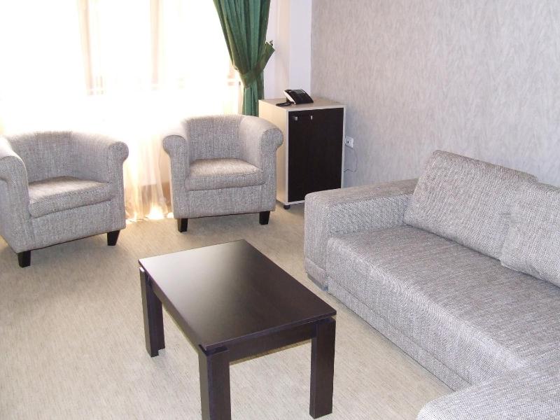 Junior Suite image 2