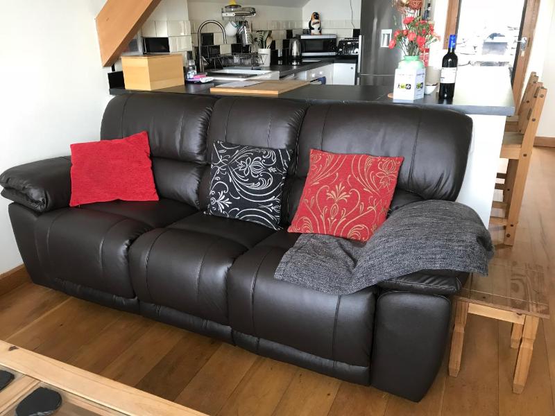 Cottage (4 Adults) with Sea Views image 4