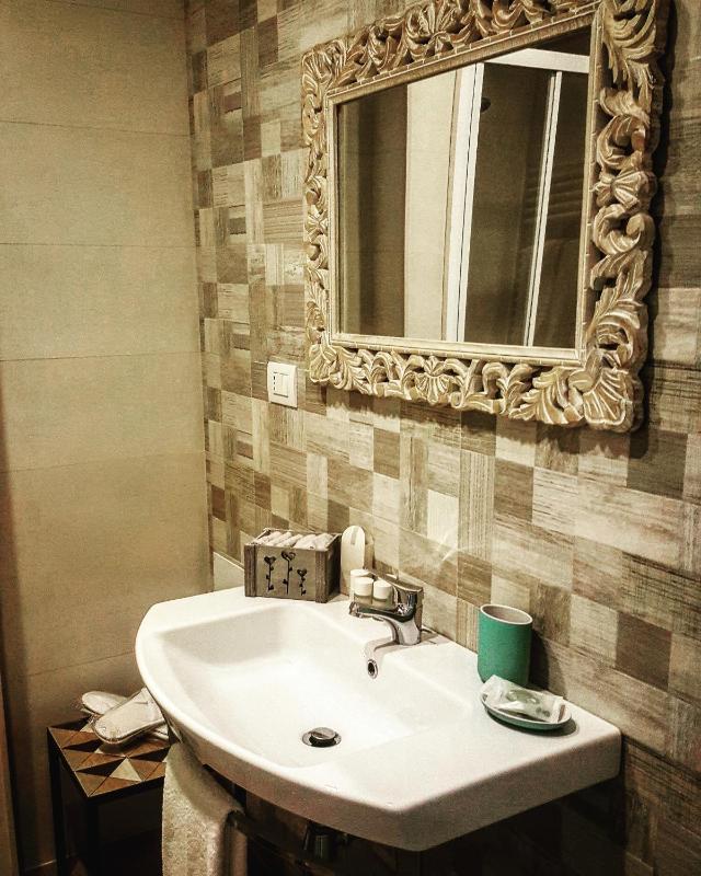 Standard Double Room image 2