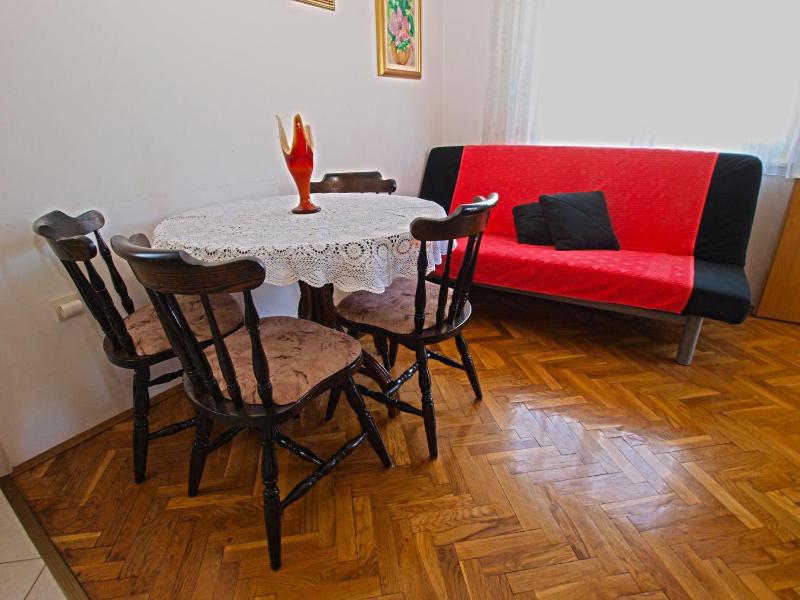 Apartment image 3