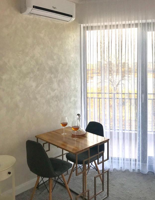 Deluxe Double Room with Balcony and Lake View image 4