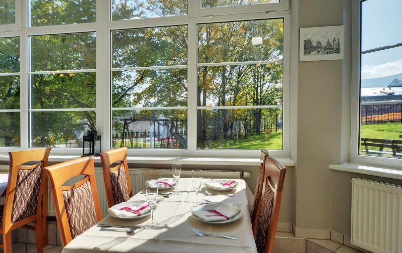 Hotel Belweder - przy hotelu Golebiewski - image 23