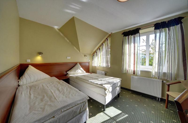 Hotel Belweder - przy hotelu Golebiewski - image 22