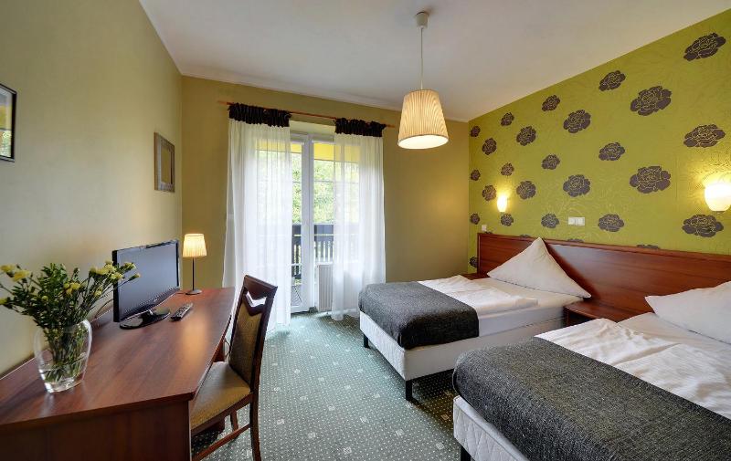 Hotel Belweder - przy hotelu Golebiewski - image 19