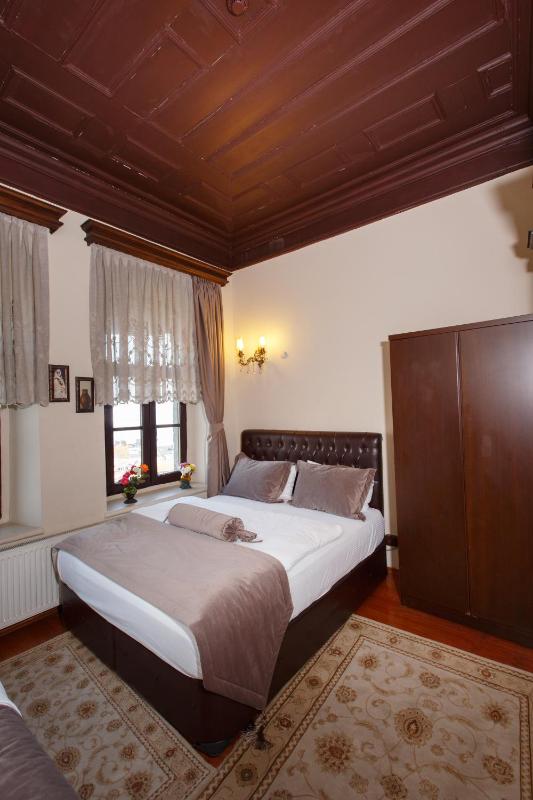 Standard Triple Room image 3