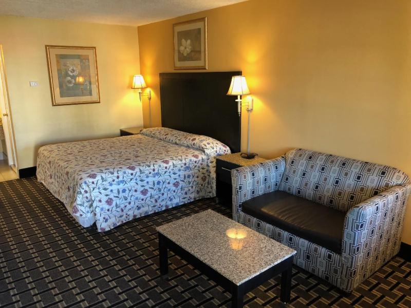 King Room - Non-Smoking image 3