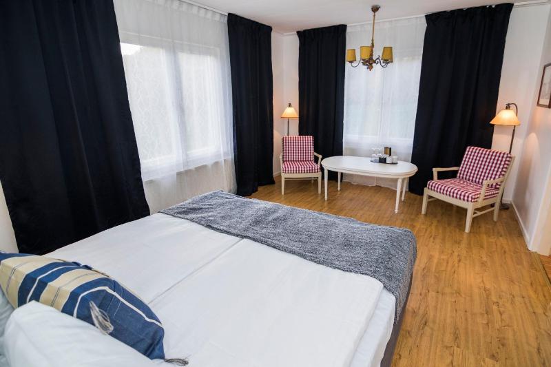 Two-Bedroom Suite image 2