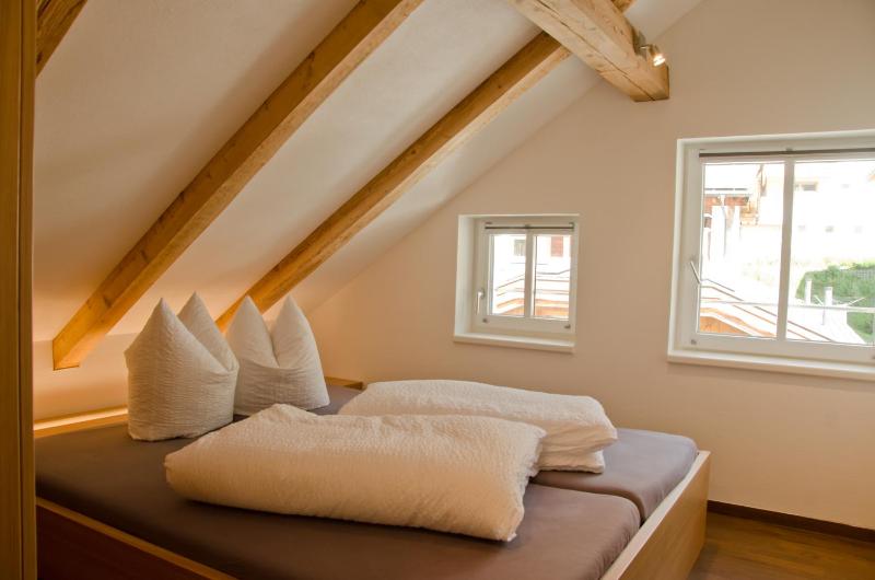 One-Bedroom Apartment image 1