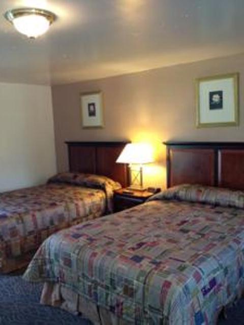 Double Room with Two Double Beds - Non-Smoking image 2