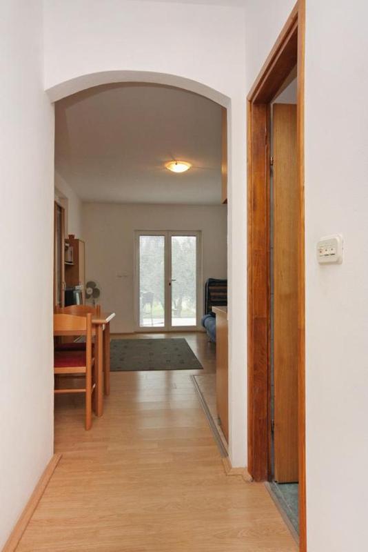 One-Bedroom Apartment with Terrace and Sea View image 2