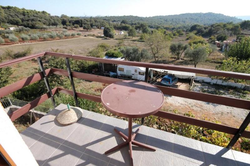One-Bedroom Apartment with Balcony image 3