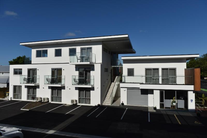 103 Prince of Bealey Motel - image 3