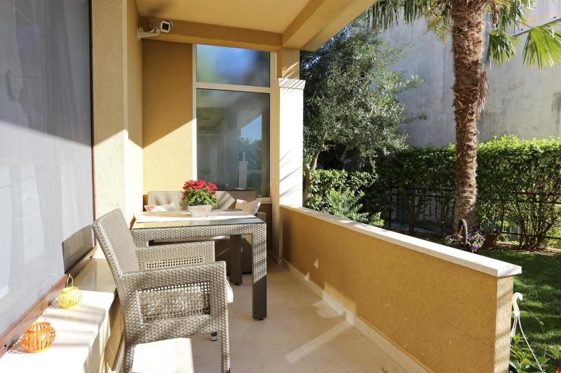 Three-Bedroom Apartment with Terrace image 2
