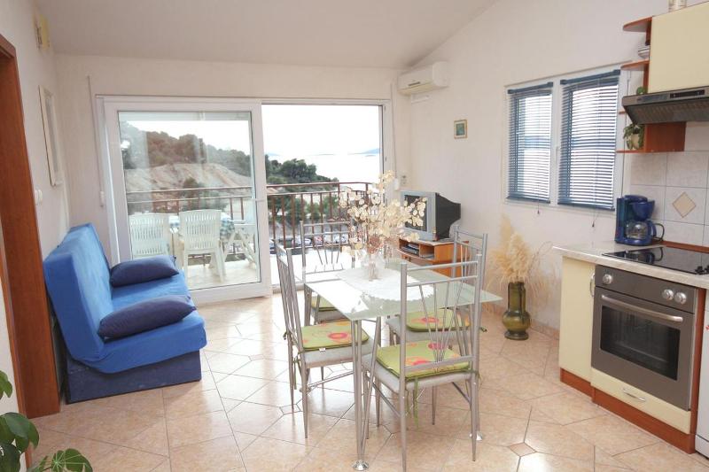 Two-Bedroom Apartment with Terrace and Sea View image 4