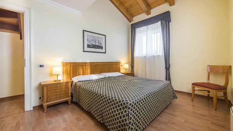 Two-Bedroom Apartment with Sea View image 3
