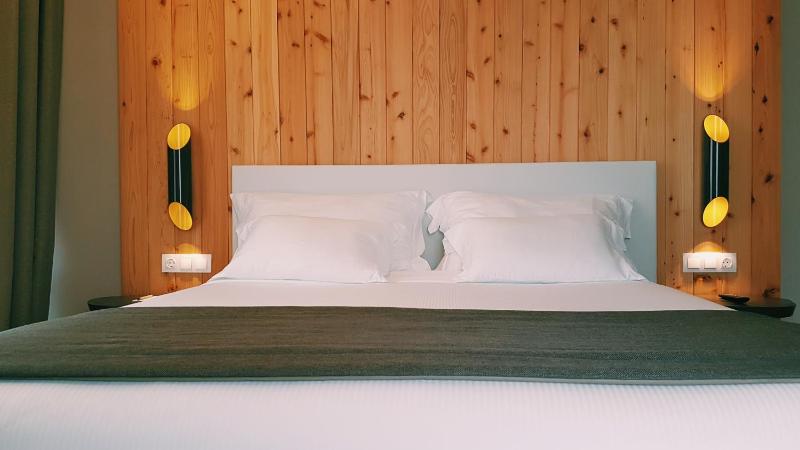 Double Room with Sea View image 2