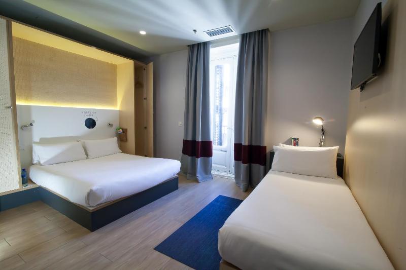 Triple Room image 2