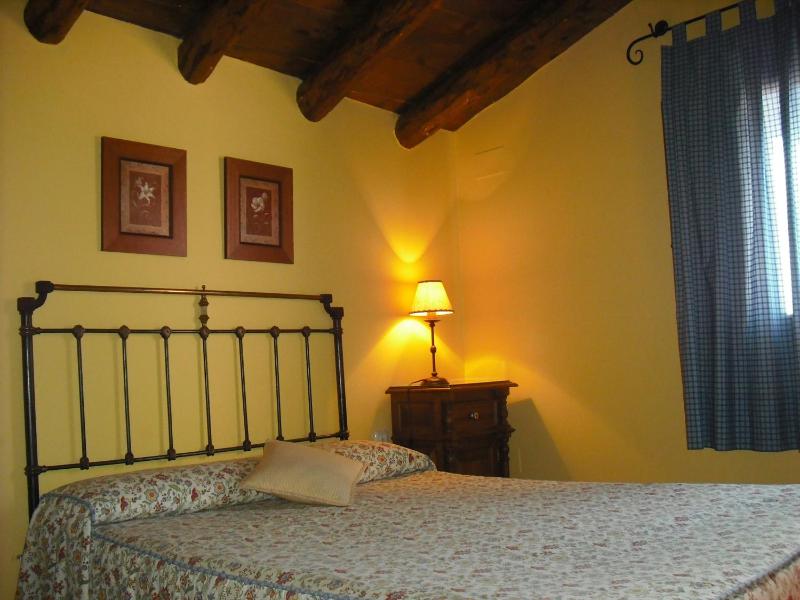 Double or Twin Room image 3