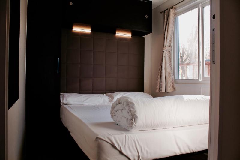 Double or Twin Room with Balcony image 1