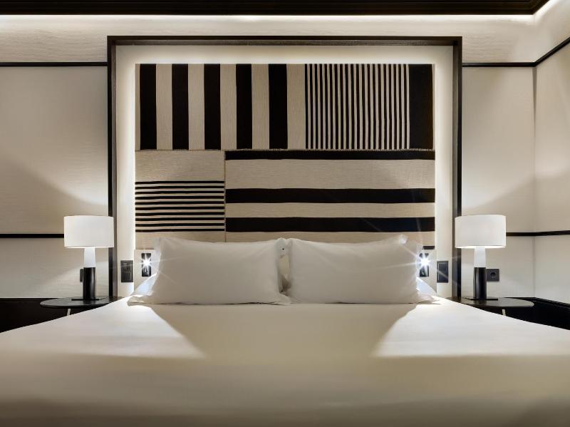 H10 Marina Barcelona Hotel - image 9