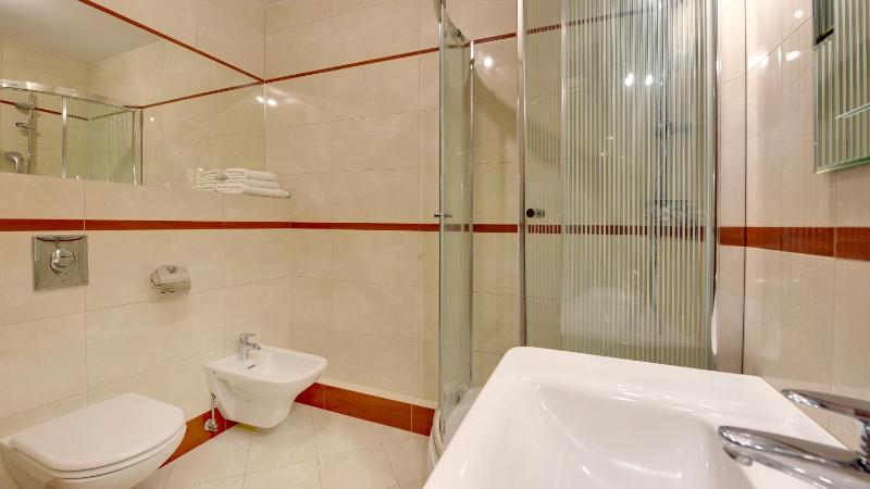 SEA TOWERS Panorama Apartments by Noclegi Renters - image 37