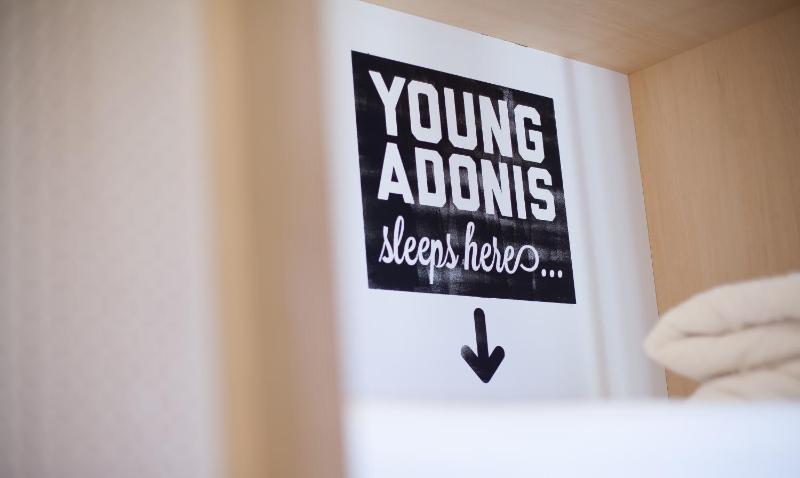 Bed in 6-Bed Mixed Dormitory Room image 3