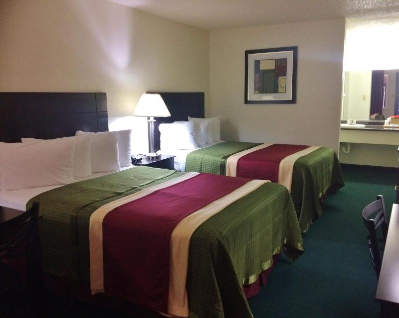 Double Room with Two Double Beds - Non-Smoking image 4