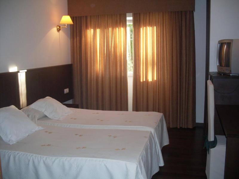 Double Room (2 Adults + 1 Child ) image 3