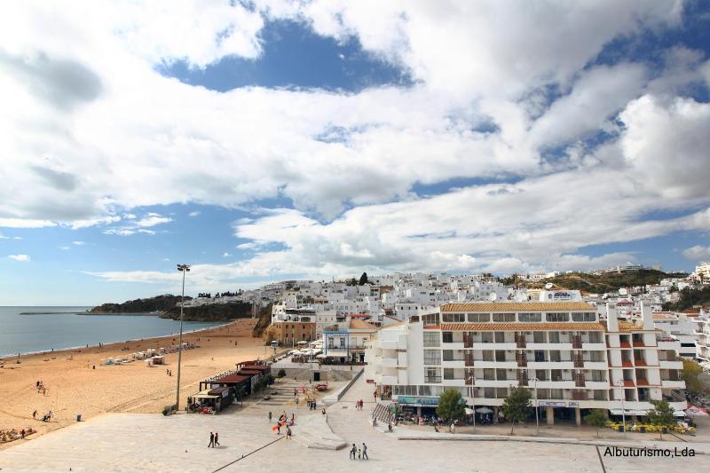 One bedroom apartment with Side Sea view image 2